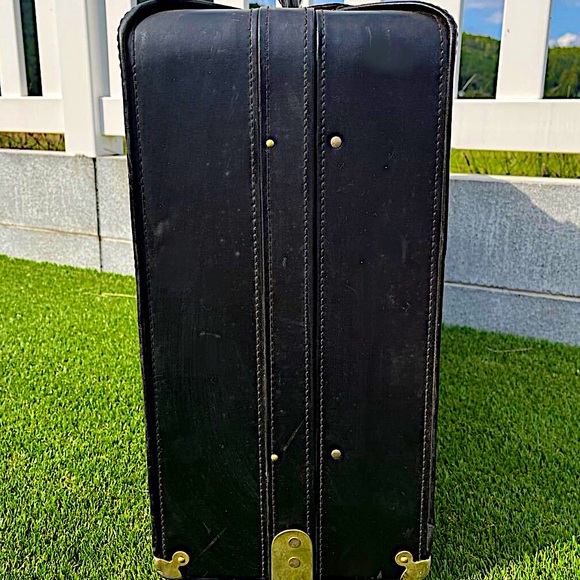 Authentic Vintage Gucci Rare AF Black Leather Web Giant Trunk w/ Wheels - Picture 6 of 8